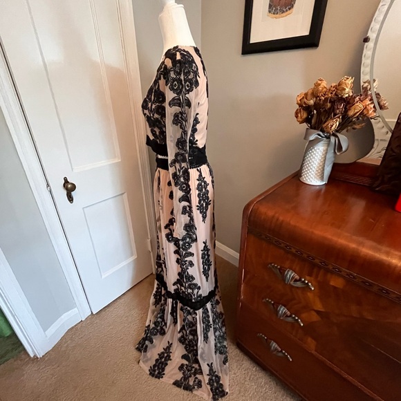 ALTAR’D STATE TWO PIECE TOP/SKIRT SET - Picture 3 of 9